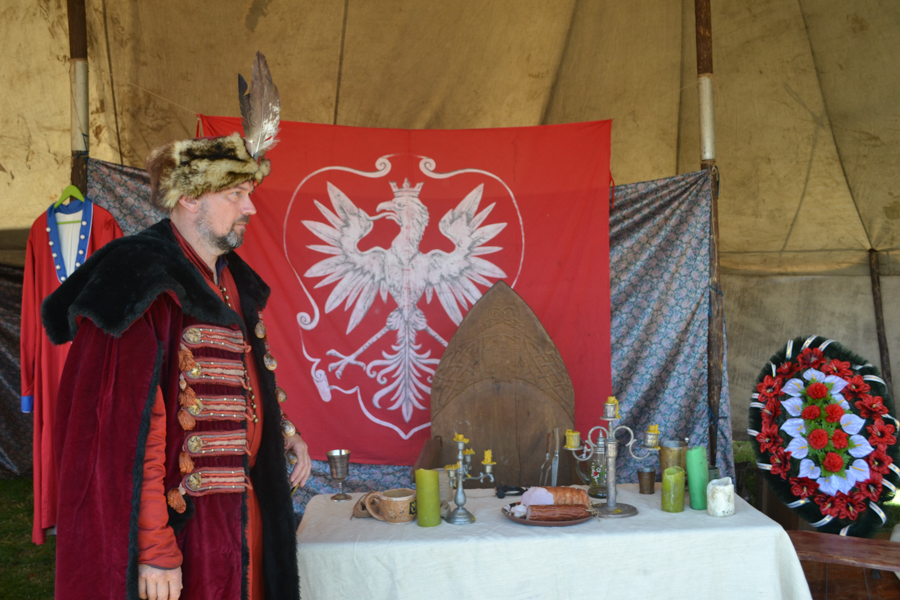 O masă din cortul polonezilor din preajma cetății. FOTO Tatiana Mitrofan