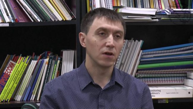 Directorul Centrului de Informare și Documentare privind Drepturile Copilului din Moldova, Cezar Gavriliuc.