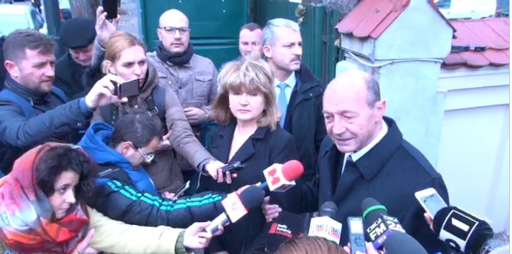 Traian Băsescu a votat pentru Maia Sandu. FOTO: captură privesc.eu